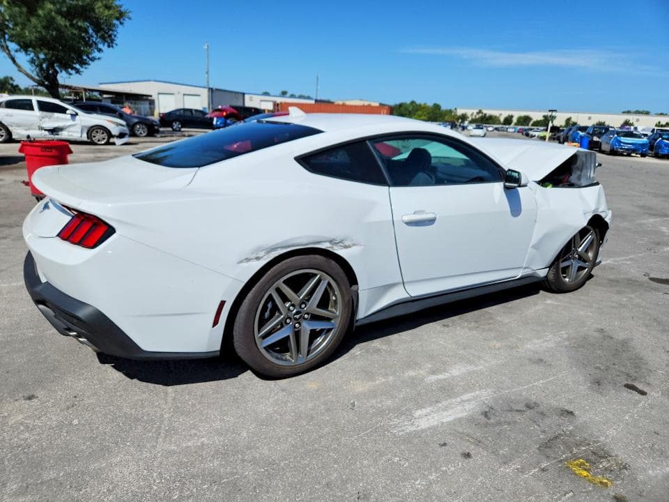 2025 FORD MUSTANG 3
