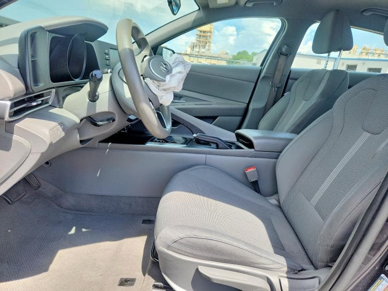 2021 HYUNDAI ELANTRA SE 7