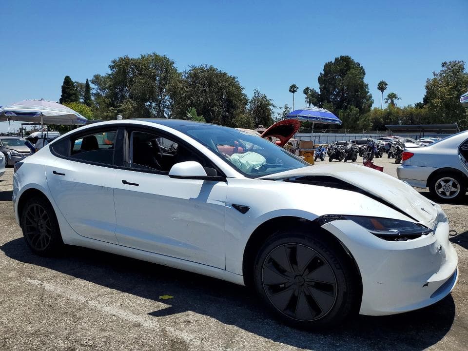 2026 TESLA MODEL 3 4