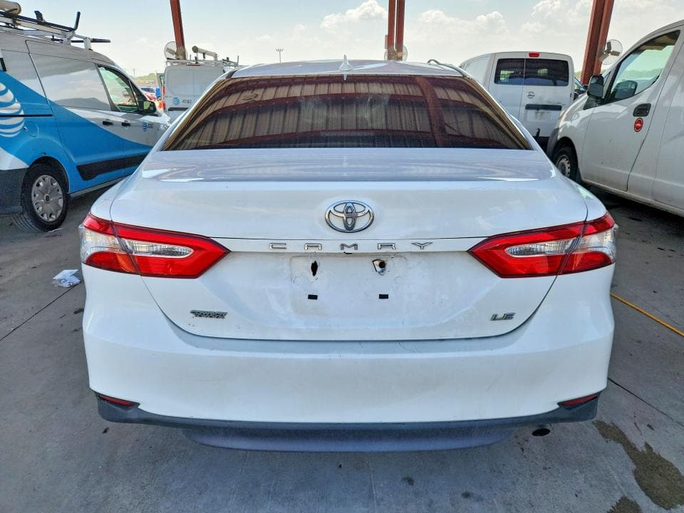 2019 TOYOTA CAMRY LE 6