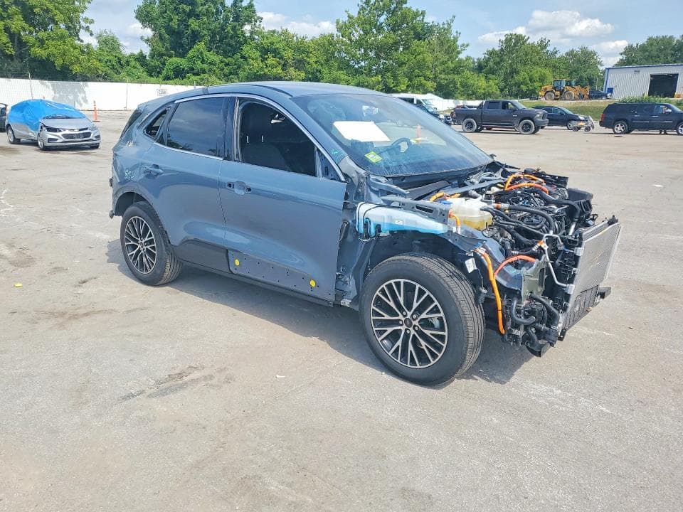2025 FORD ESCAPE 4
