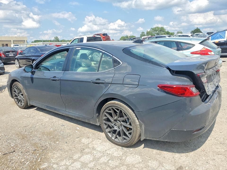 2026 TOYOTA CAMRY XLE 2