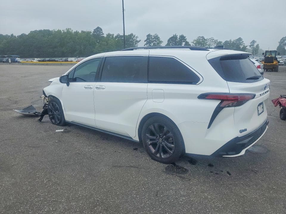 2023 TOYOTA SIENNA XSE 7-PASSENGER 2