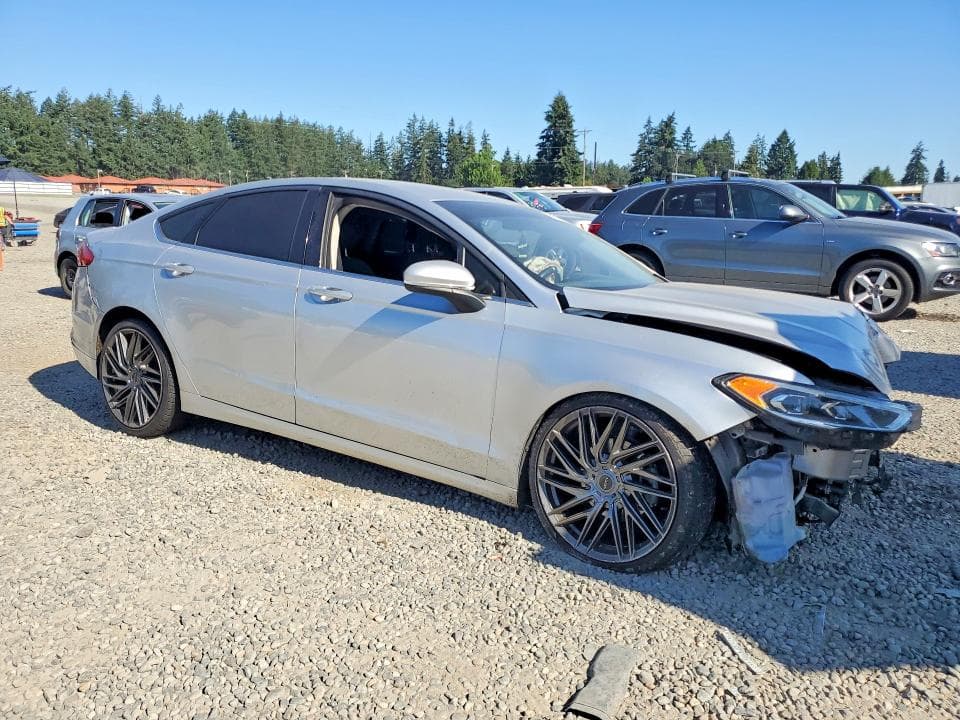 2017 FORD FUSION SE 4