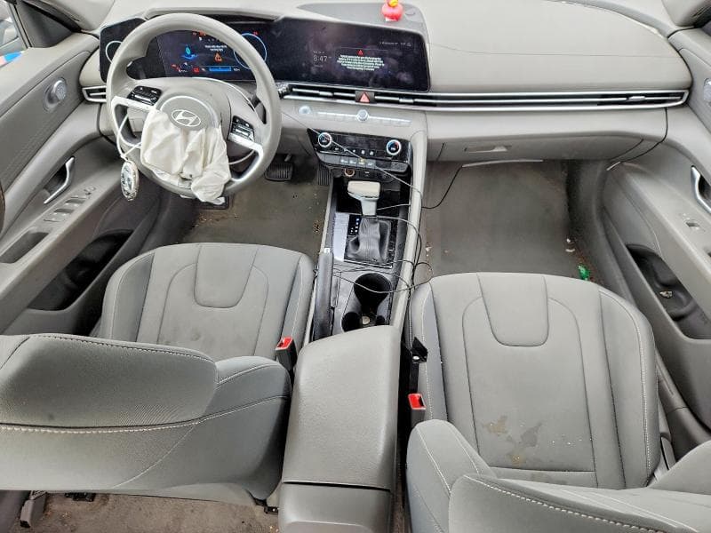 2024 HYUNDAI ELANTRA SEL 8
