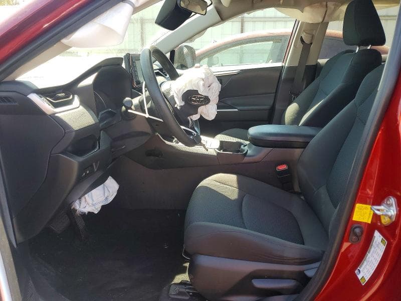 2021 TOYOTA RAV4 LE 7