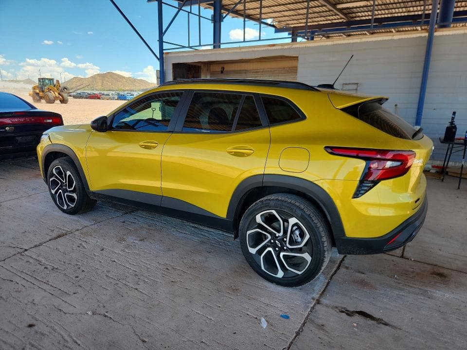 2025 CHEVROLET TRAX 2RS 2