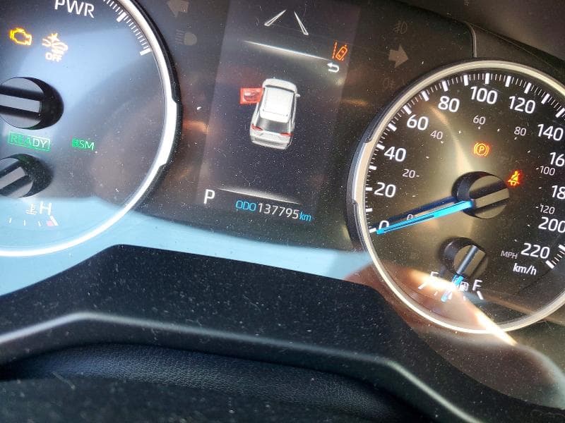 2019 TOYOTA RAV4 HYBRID XLE 9