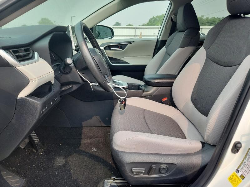 2025 TOYOTA RAV4 XLE 7