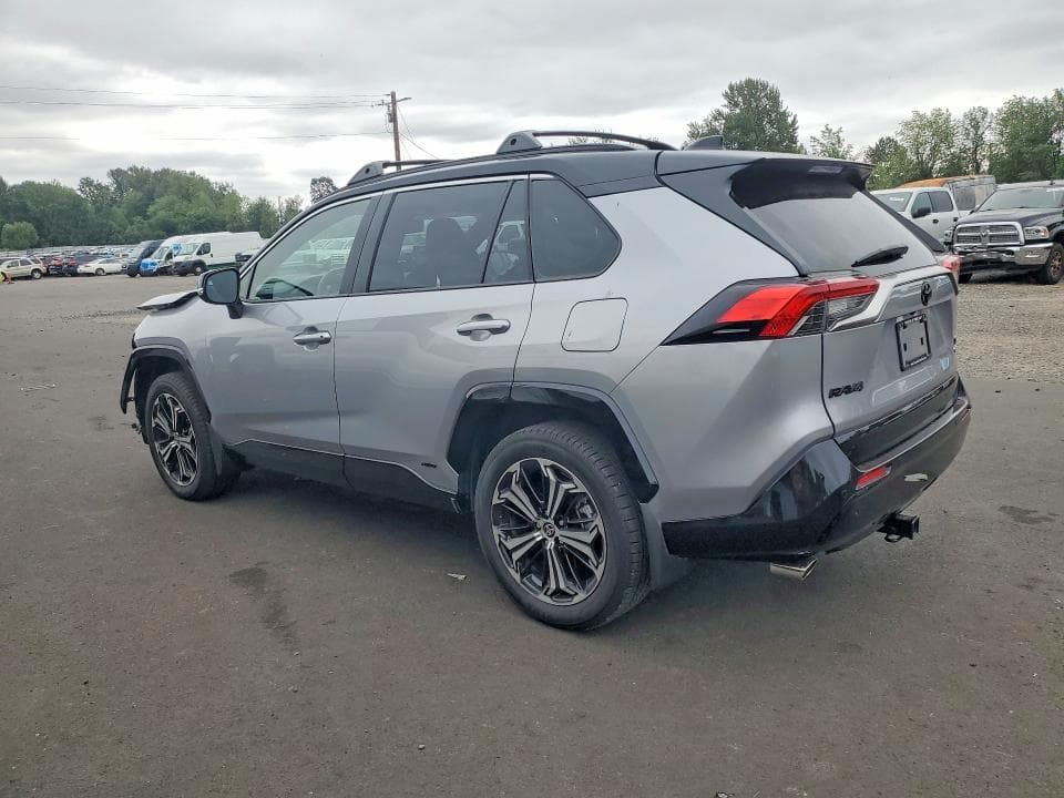 2025 TOYOTA RAV4 XSE 2