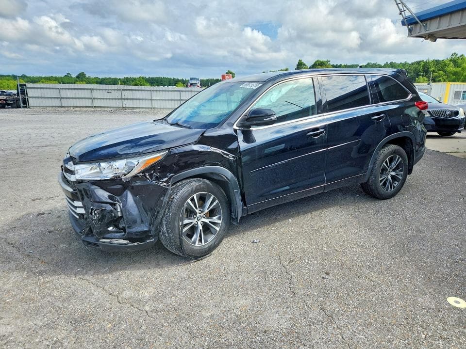 2017 TOYOTA HIGHLANDER LE PLUS - 1