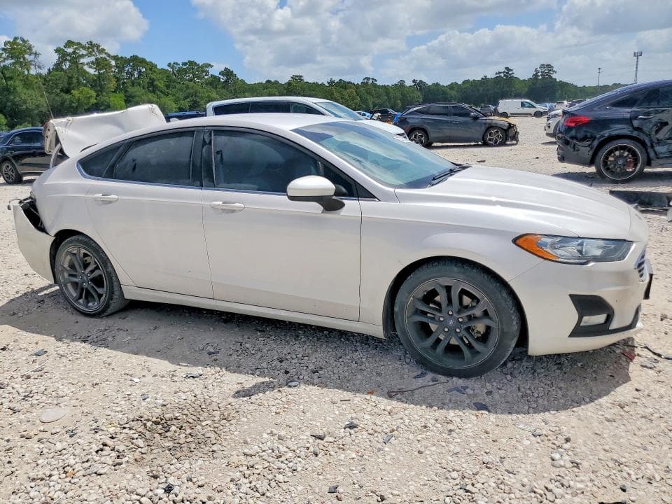 2020 FORD FUSION SE 4