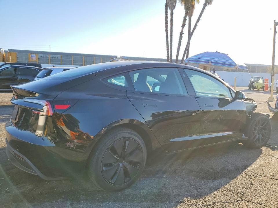 2026 TESLA MODEL 3 3