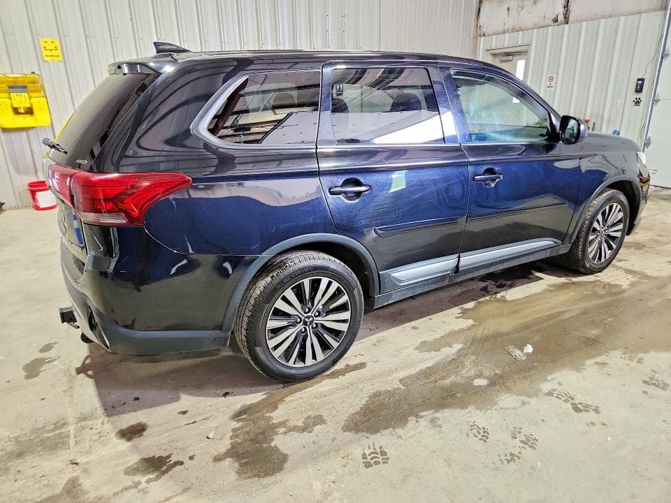 2019 MITSUBISHI OUTLANDER SE 3