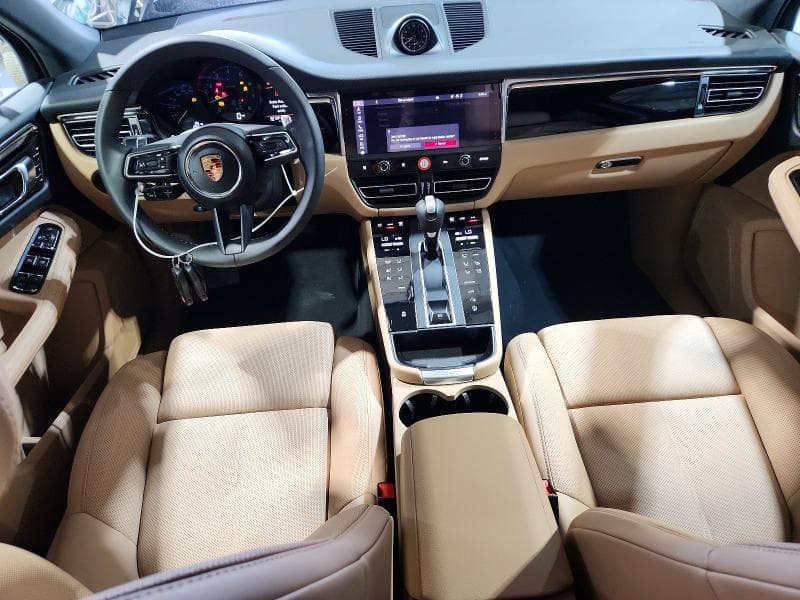 2026 PORSCHE MACAN T 8