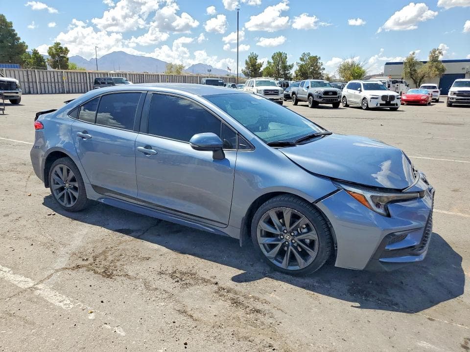 2025 TOYOTA COROLLA SE 4
