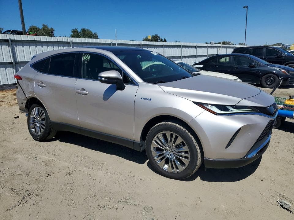2021 TOYOTA VENZA LIMITED 4