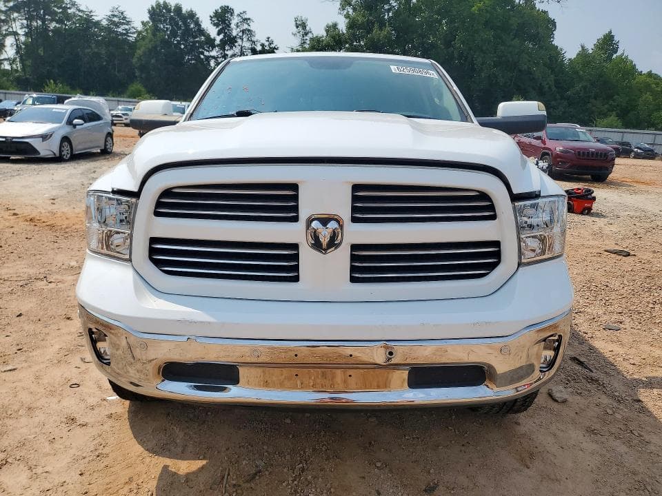 2019 RAM 1500 CLASSIC SLT 5