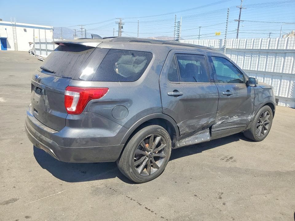 2017 FORD EXPLORER XLT 3
