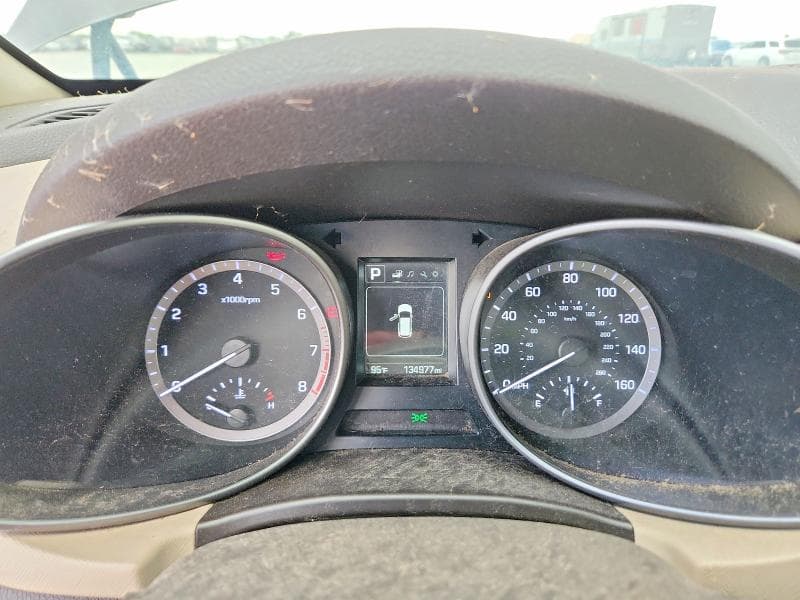2017 HYUNDAI SANTA FE SE 9