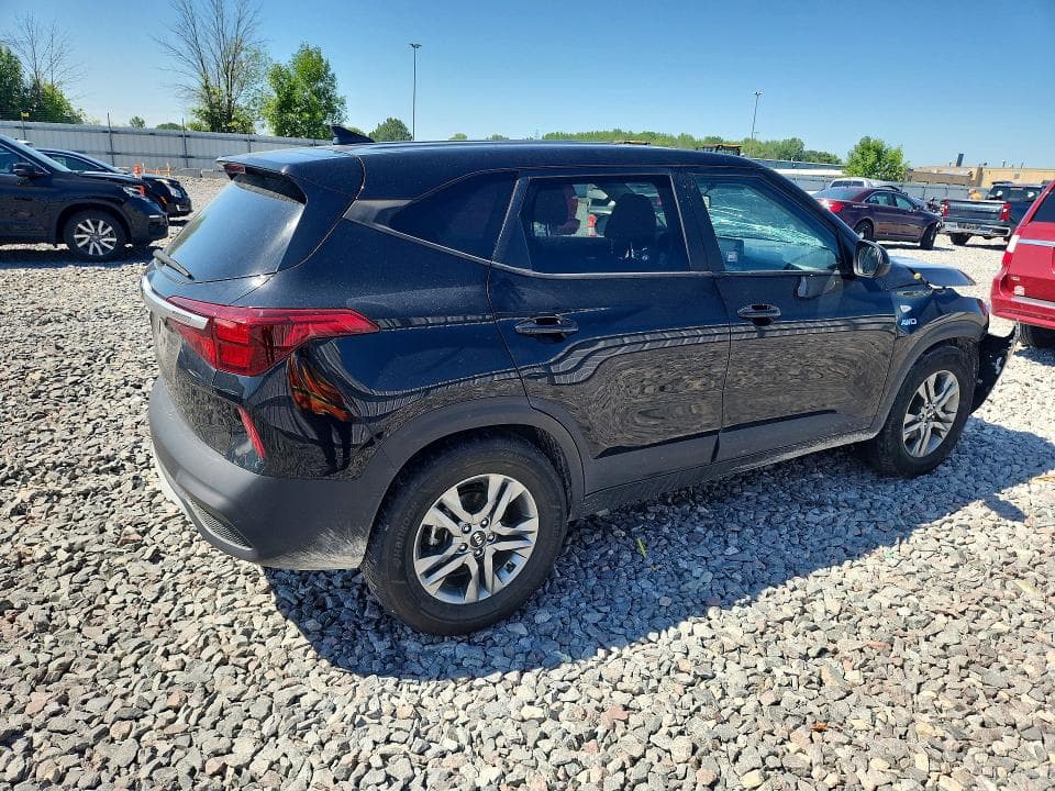 2021 KIA SELTOS LX 3