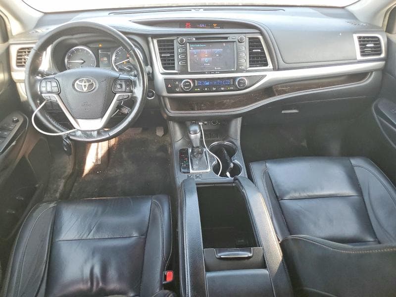 2019 TOYOTA HIGHLANDER XLE 8