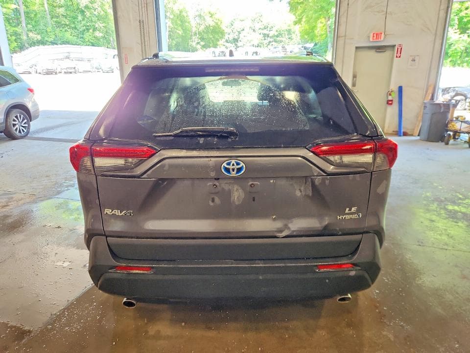 2020 TOYOTA RAV4 LE 6