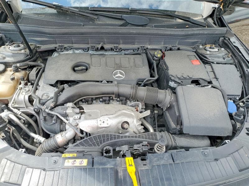 2020 MERCEDES-BENZ GLB 250 12