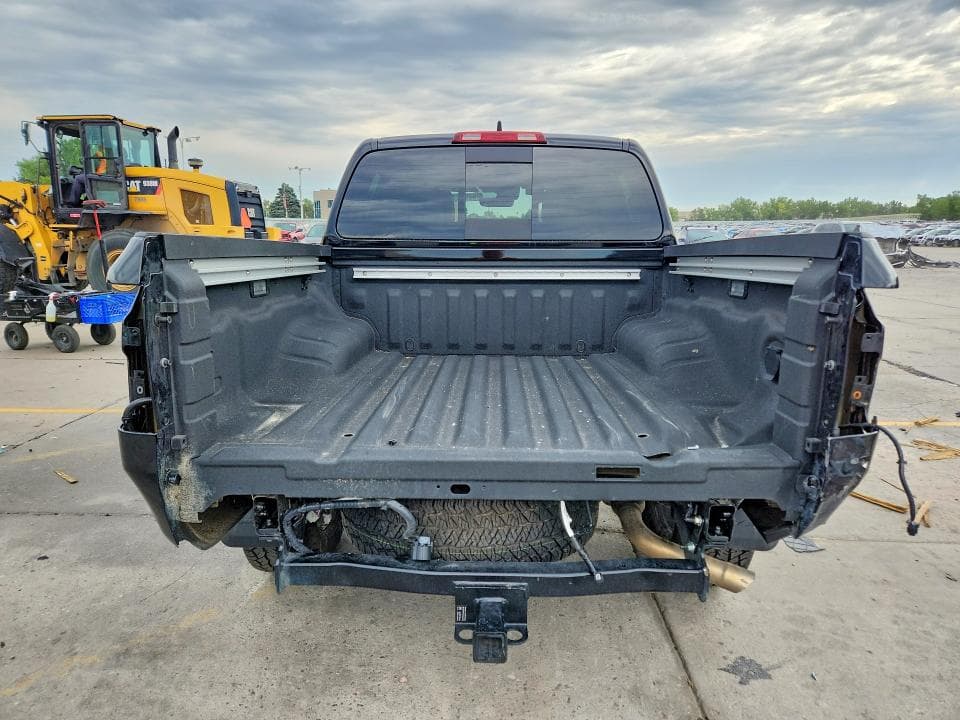 2025 NISSAN FRONTIER PRO-4X 6