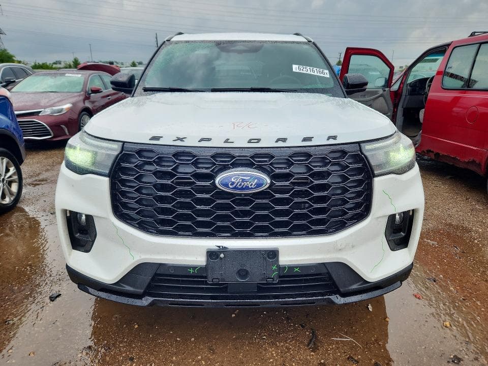 2025 FORD EXPLORER ST-LINE 5