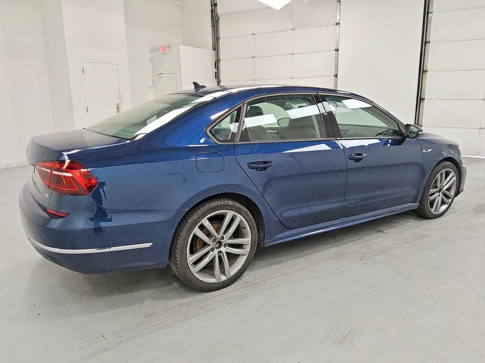 2018 VOLKSWAGEN PASSAT S/R-LINE 3