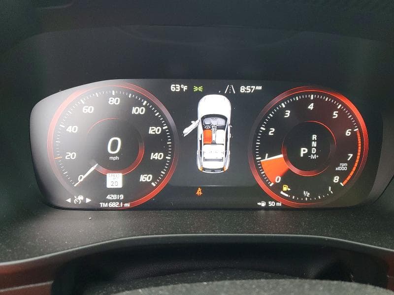 2019 VOLVO XC40 T5 MOMENTUM 9