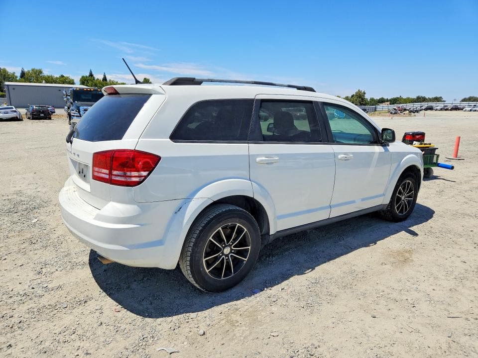 2017 DODGE JOURNEY SE 3