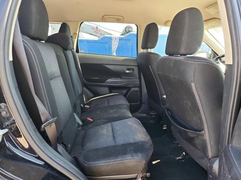 2018 MITSUBISHI OUTLANDER SE 11