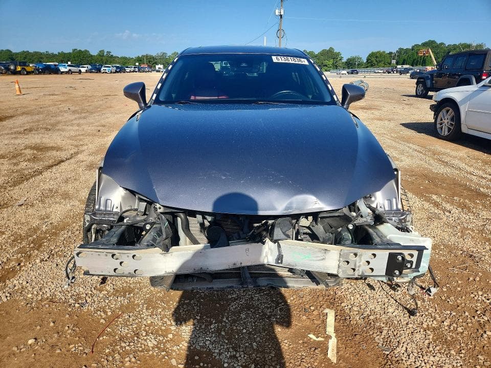 2017 LEXUS IS 200T 5