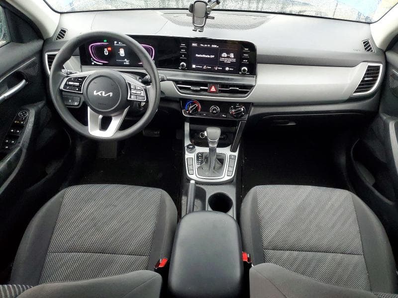 2024 KIA SELTOS LX 8