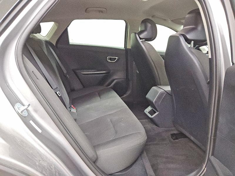 2026 KIA K4 LXS 10