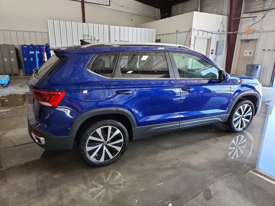 2022 VOLKSWAGEN TAOS SE IQ DRIVE 3