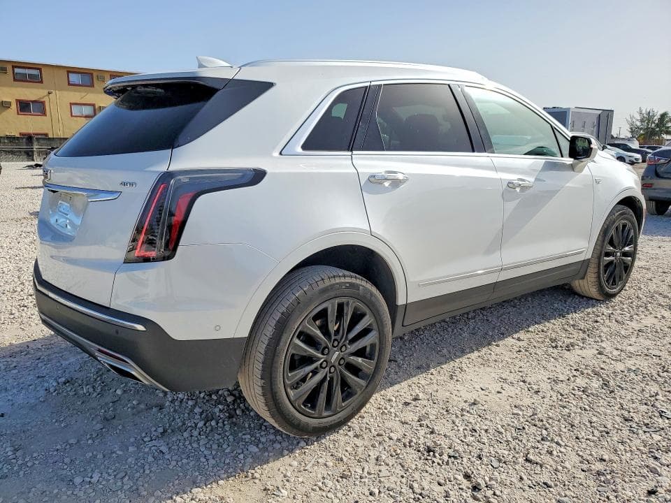 2022 CADILLAC XT5 PREMIUM LUXURY 3
