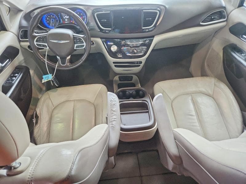 2017 CHRYSLER PACIFICA TOURING L 8