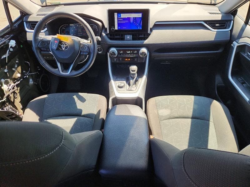 2024 TOYOTA RAV4 HYBRID XLE 8