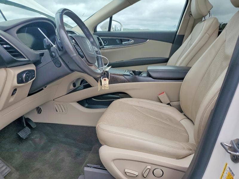 2019 LINCOLN NAUTILUS RESERVE 7