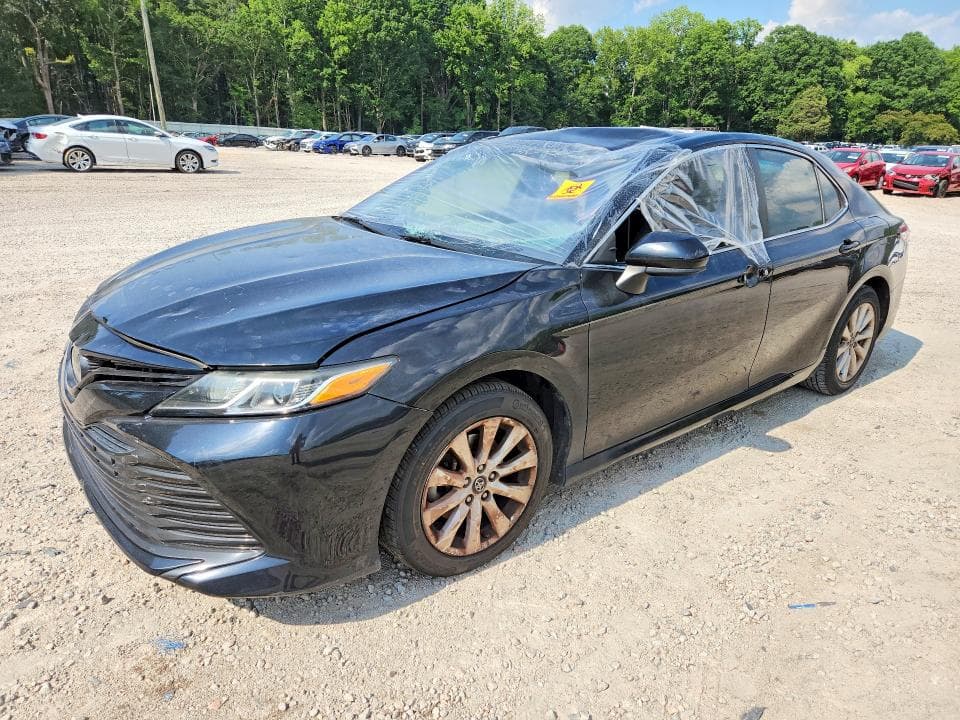 2018 TOYOTA CAMRY LE - 1