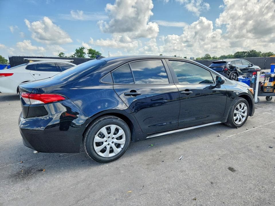 2024 TOYOTA COROLLA LE 3
