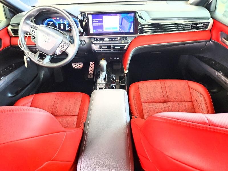 2025 TOYOTA CAMRY XSE 8