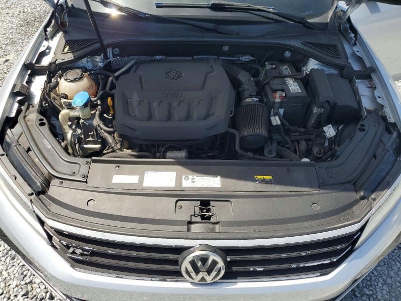 2018 VOLKSWAGEN PASSAT S 11