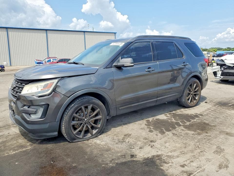 2017 FORD EXPLORER XLT - 1