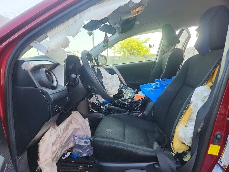 2018 TOYOTA RAV4 LE 7