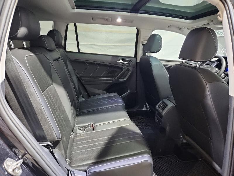 2022 VOLKSWAGEN TIGUAN SE 11