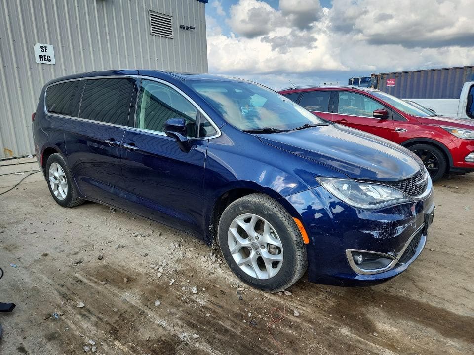 2018 CHRYSLER PACIFICA TOURING PLUS 4